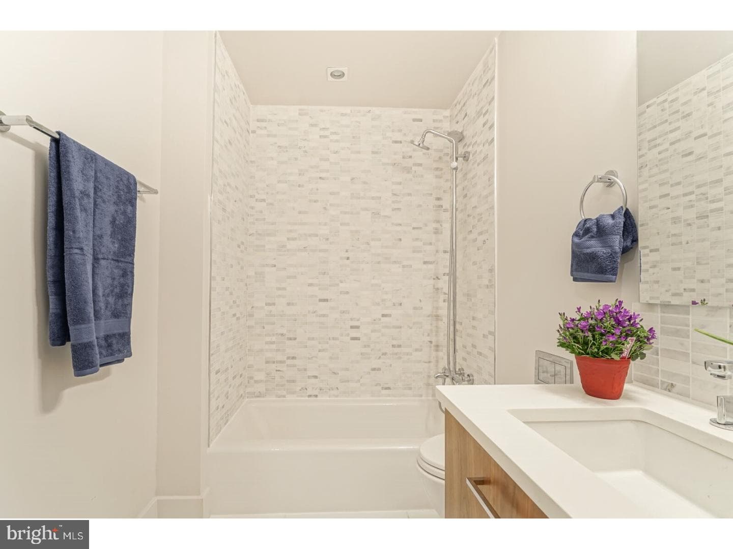 621 S 24th Street #210 photo 18
