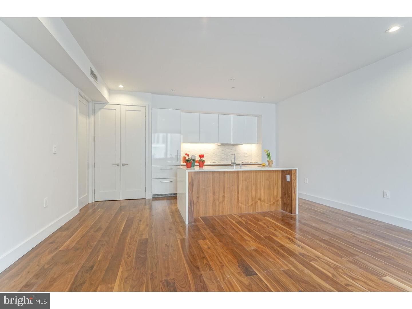 621 S 24th Street #210 photo 4