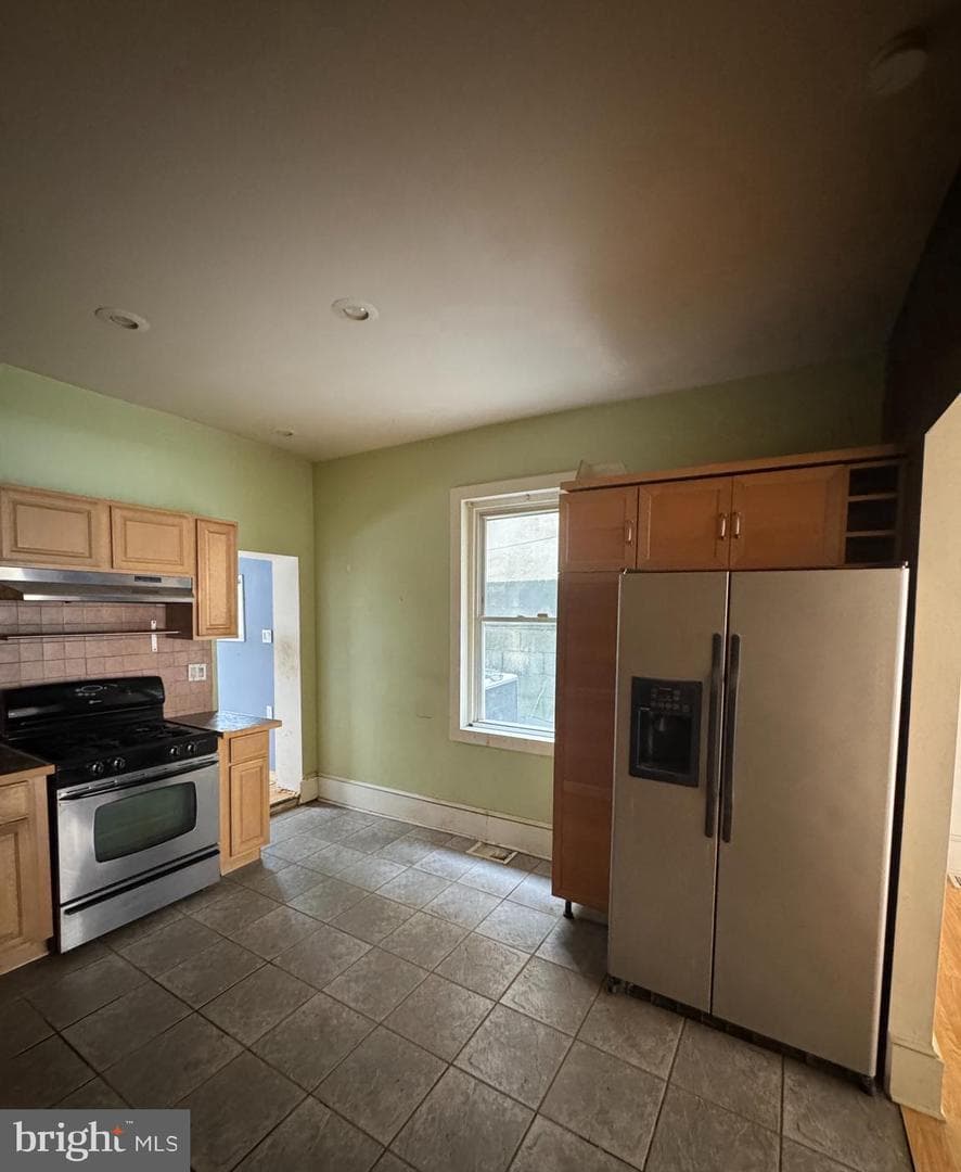 417 Mckean Street photo 28