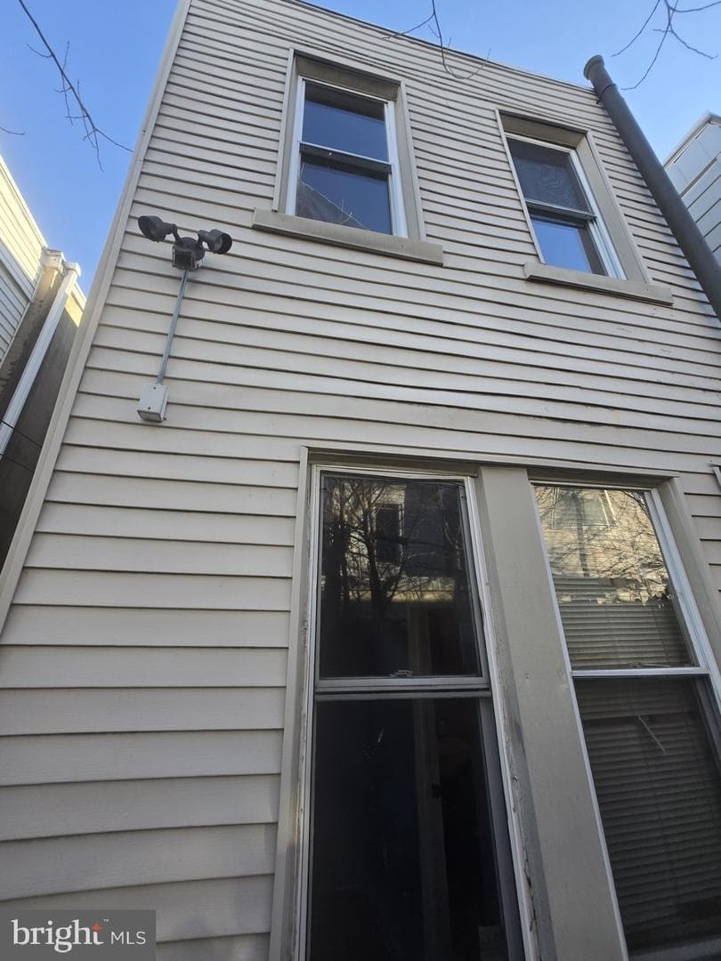 417 Mckean Street photo 8