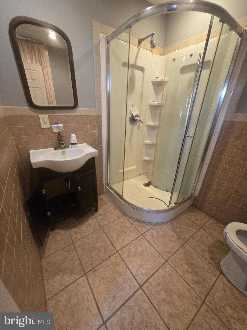 417 Mckean Street photo 9