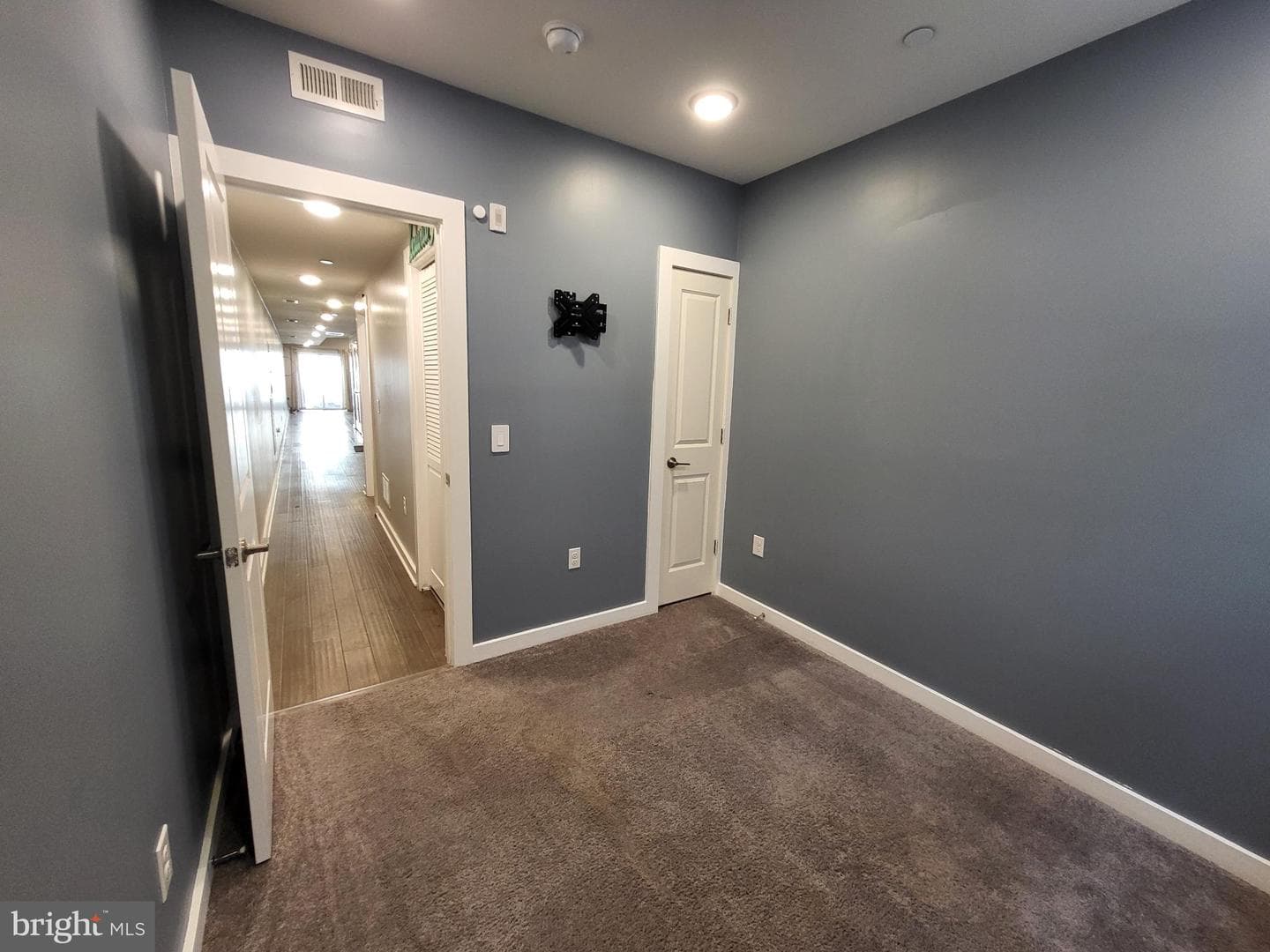 1843 N 6th Street #9 photo 17