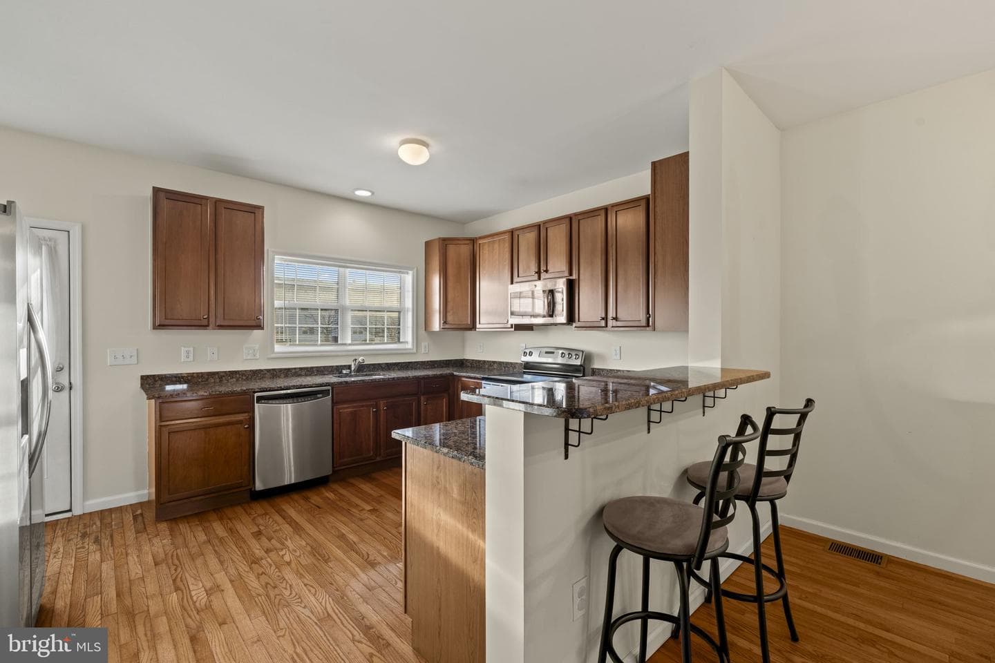 2529 Pickwick Street photo 12