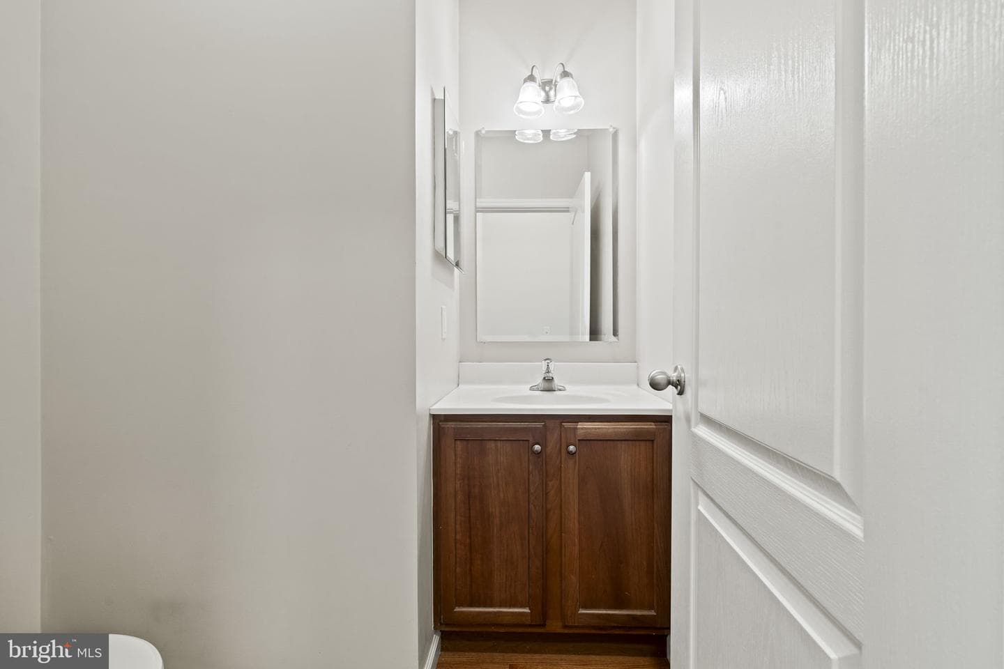 2529 Pickwick Street photo 15