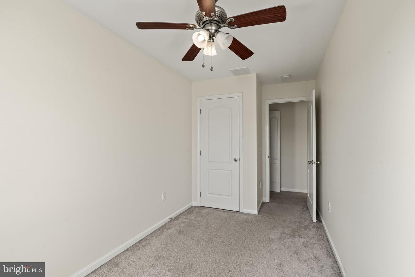 2529 Pickwick Street photo 29