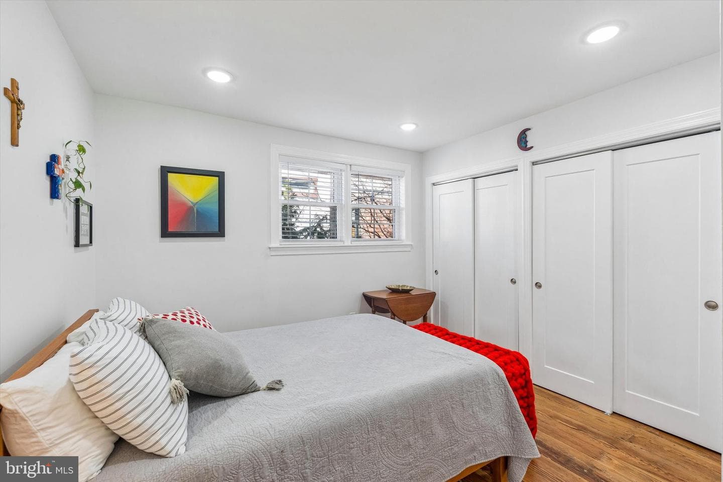 2047 Waverly Street photo 16