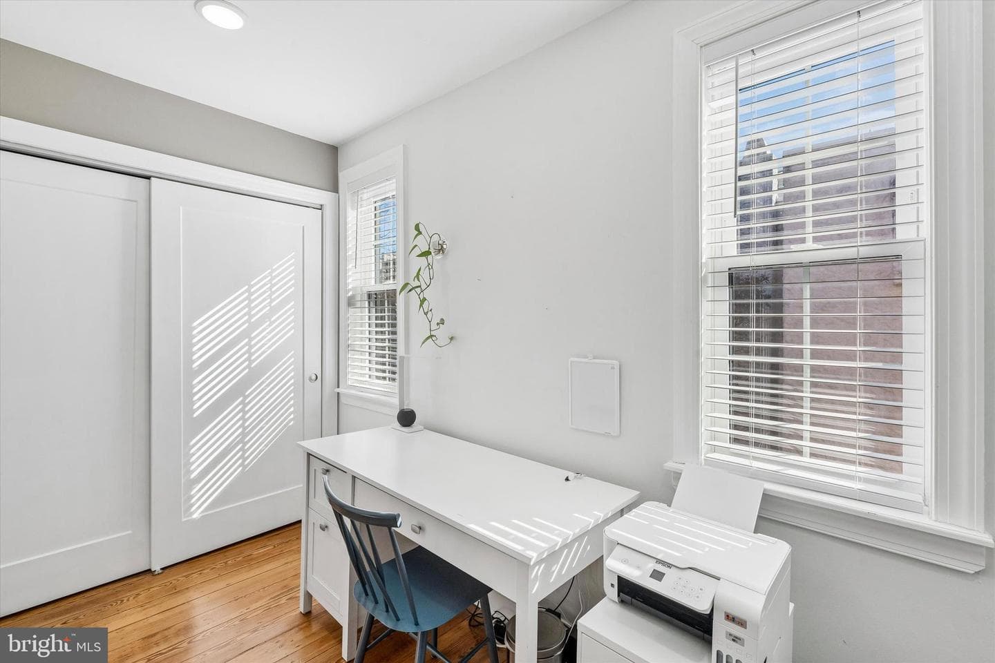 2047 Waverly Street photo 20