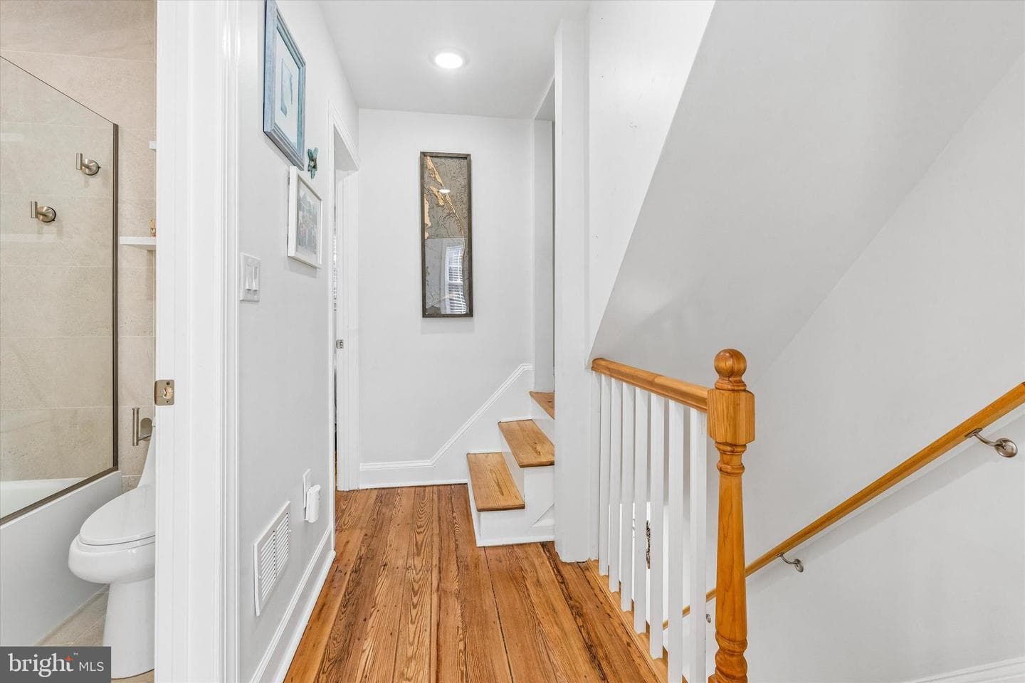 2047 Waverly Street photo 23