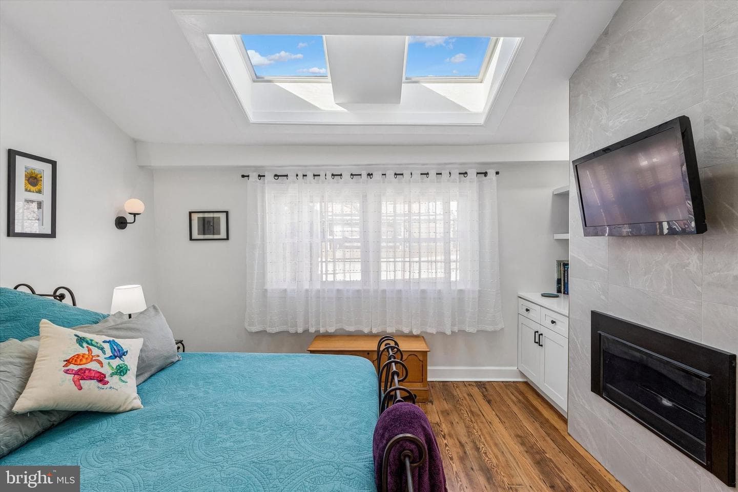 2047 Waverly Street photo 29