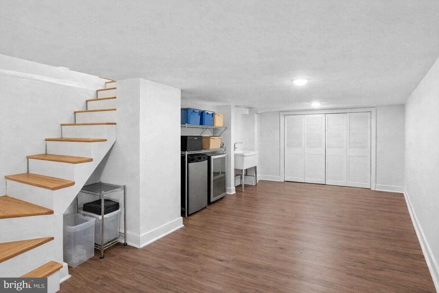 2047 Waverly Street photo 33