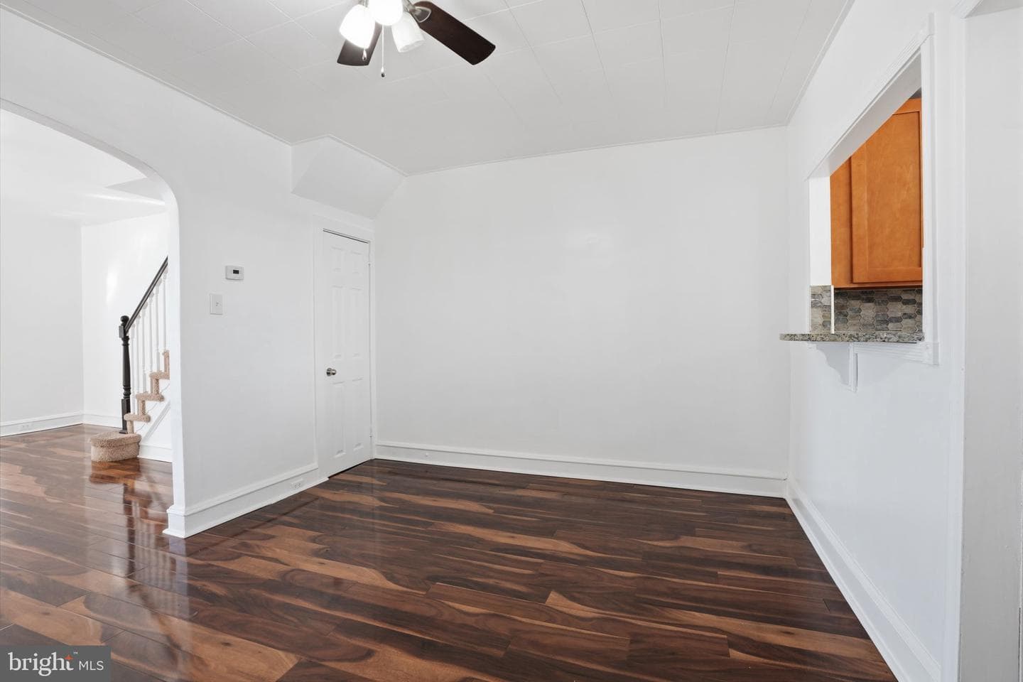1233 E Cheltenham Avenue photo 8