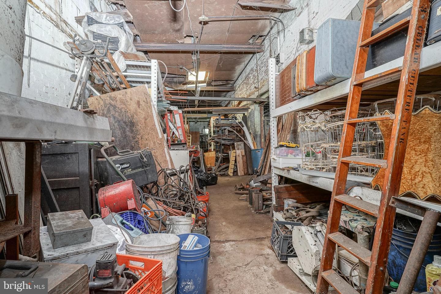 2416 E Sergeant Street photo 16