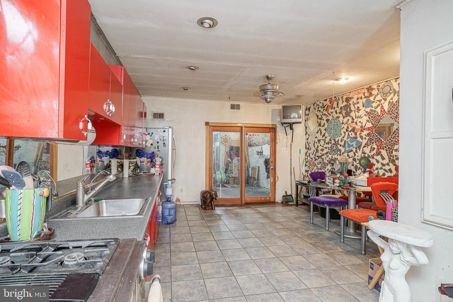2416 E Sergeant Street photo 6