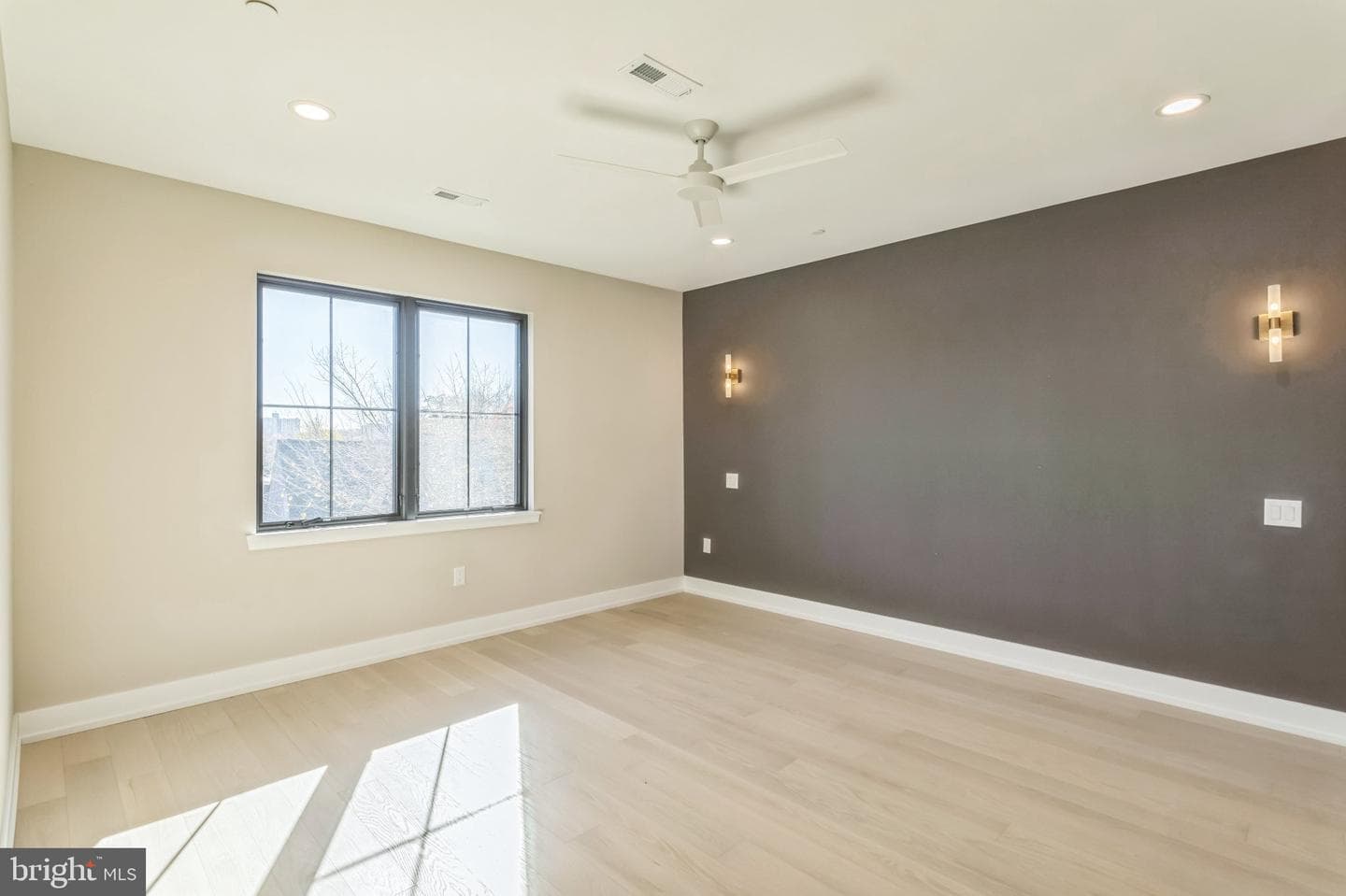 202 Kalos Street photo 21