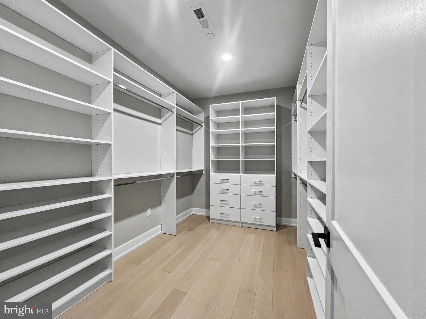 202 Kalos Street photo 24