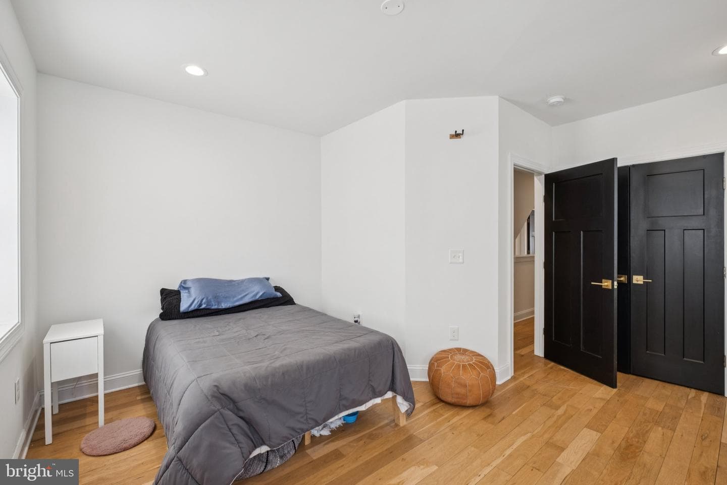 309 Greenwich Street photo 16