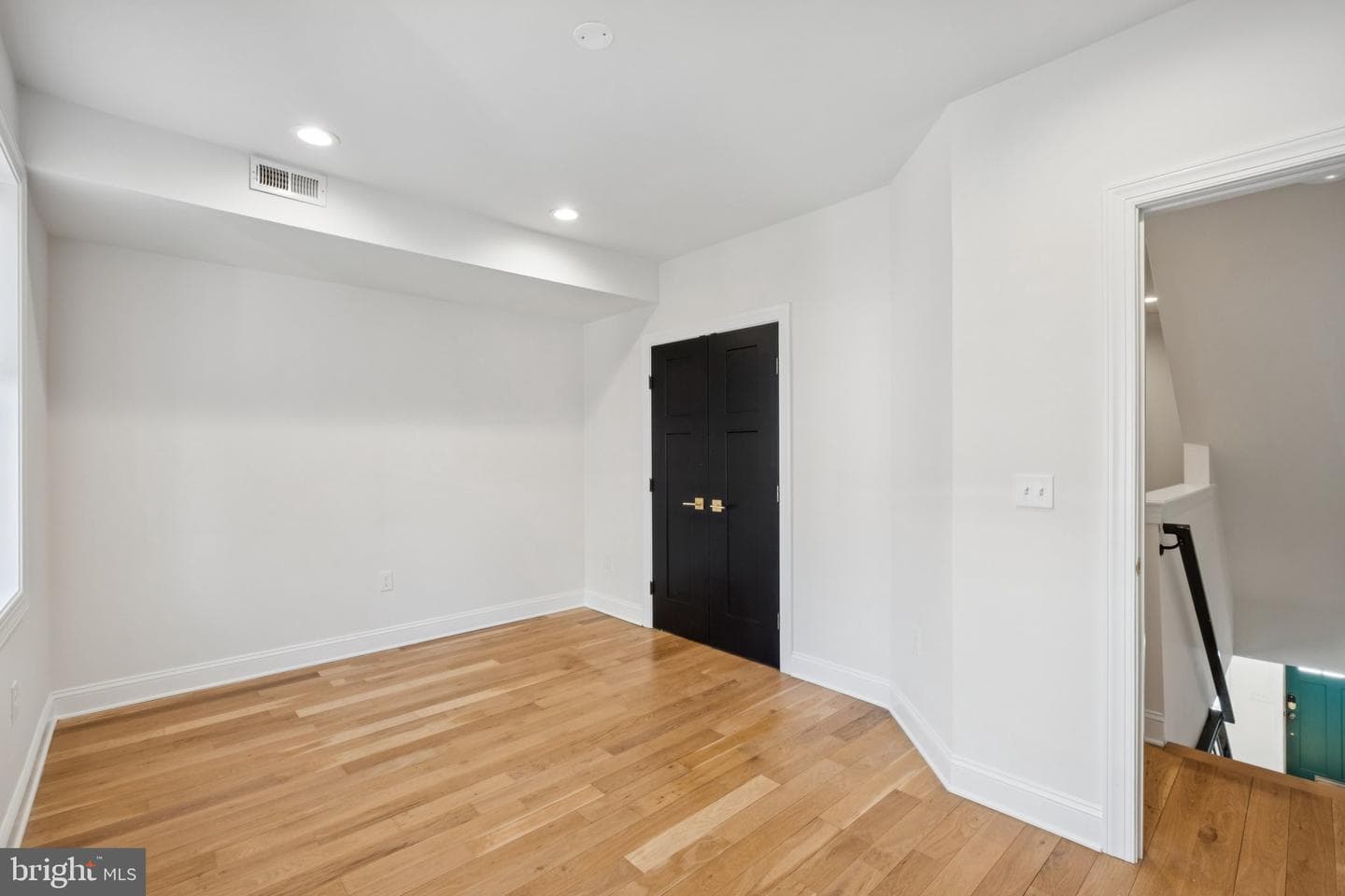309 Greenwich Street photo 19