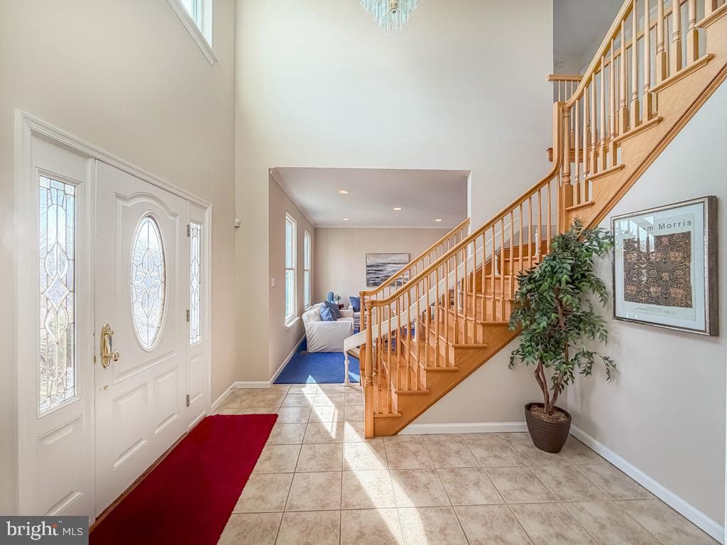 838 Gina Drive photo 3