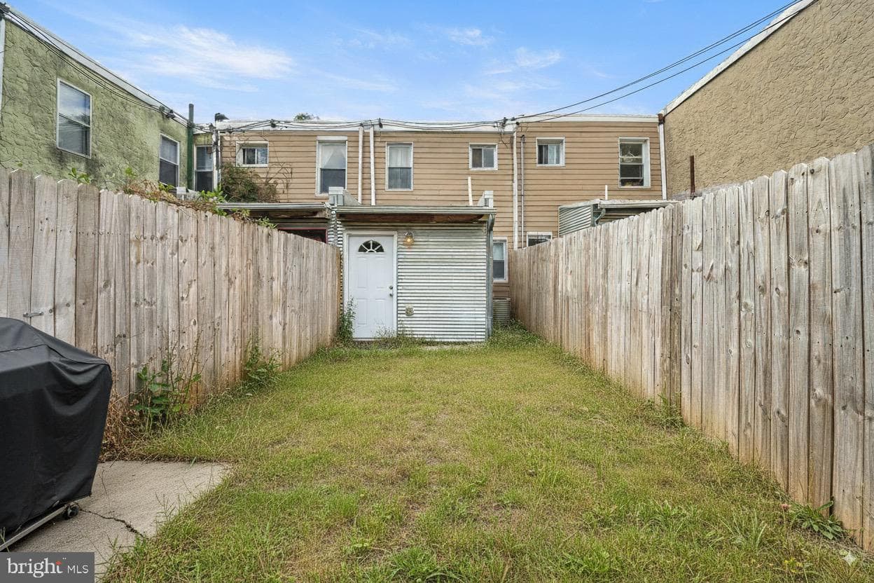 1829 E Hazzard Street photo 15