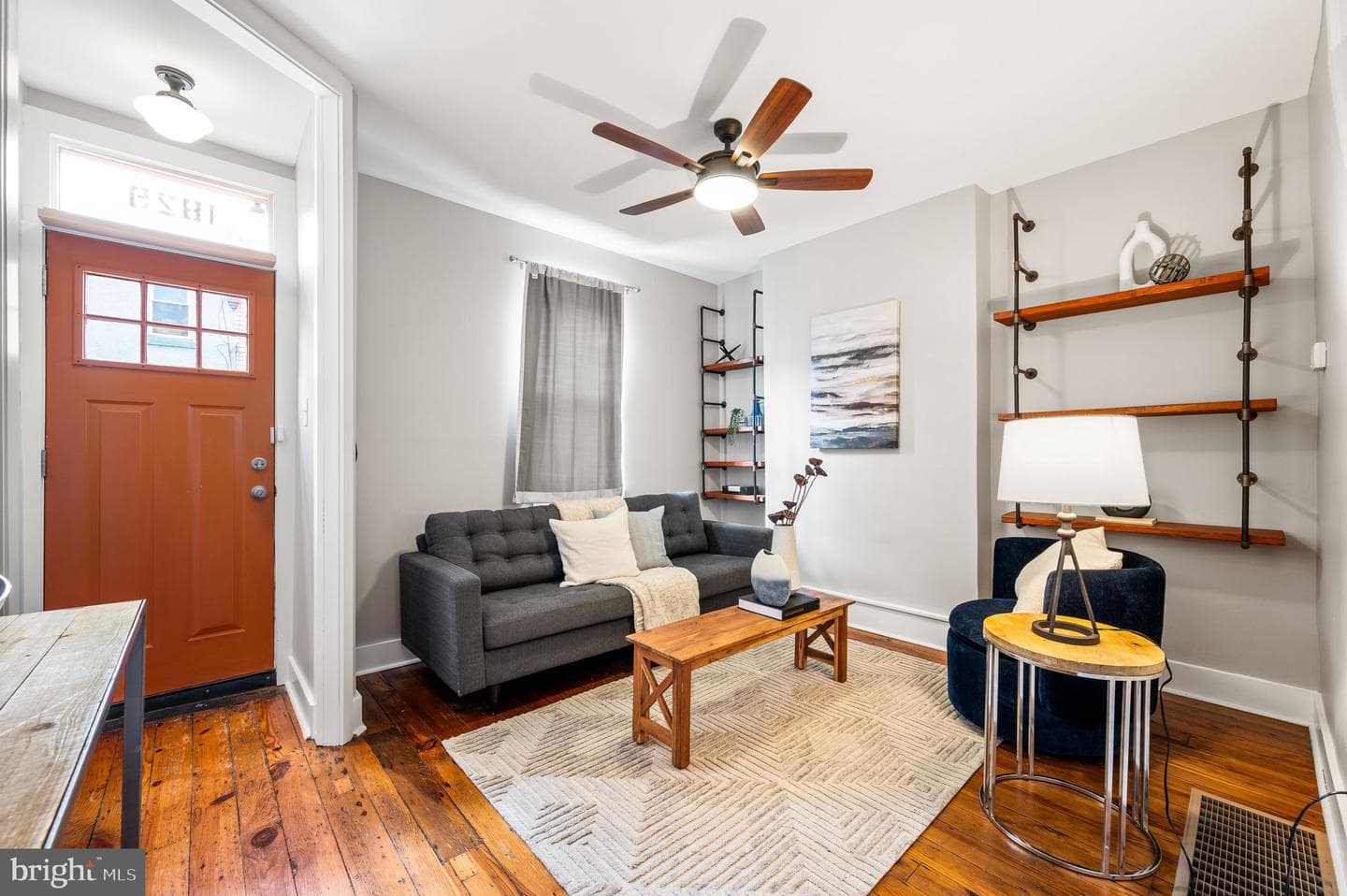 1829 E Hazzard Street photo 5