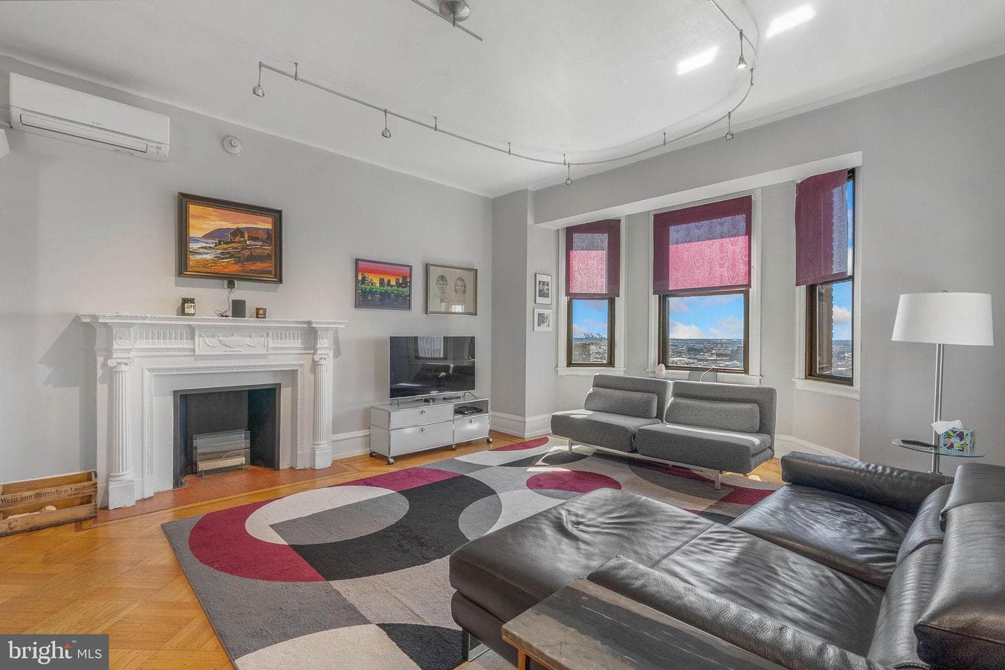 250 S 13th Street #12e photo 4