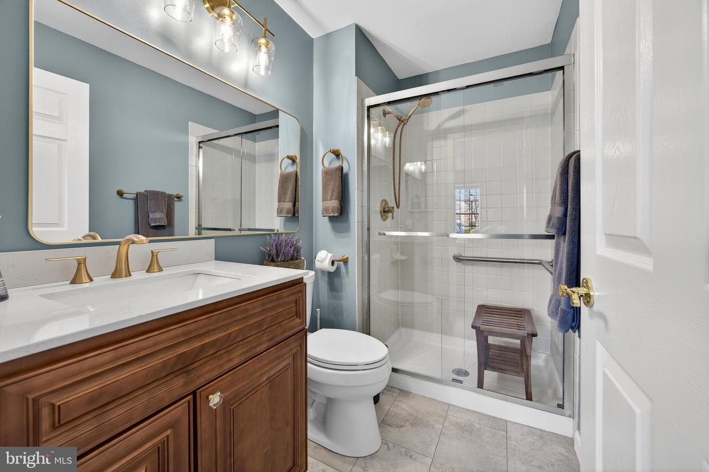 71101 Delaire Landing Road #101 photo 19