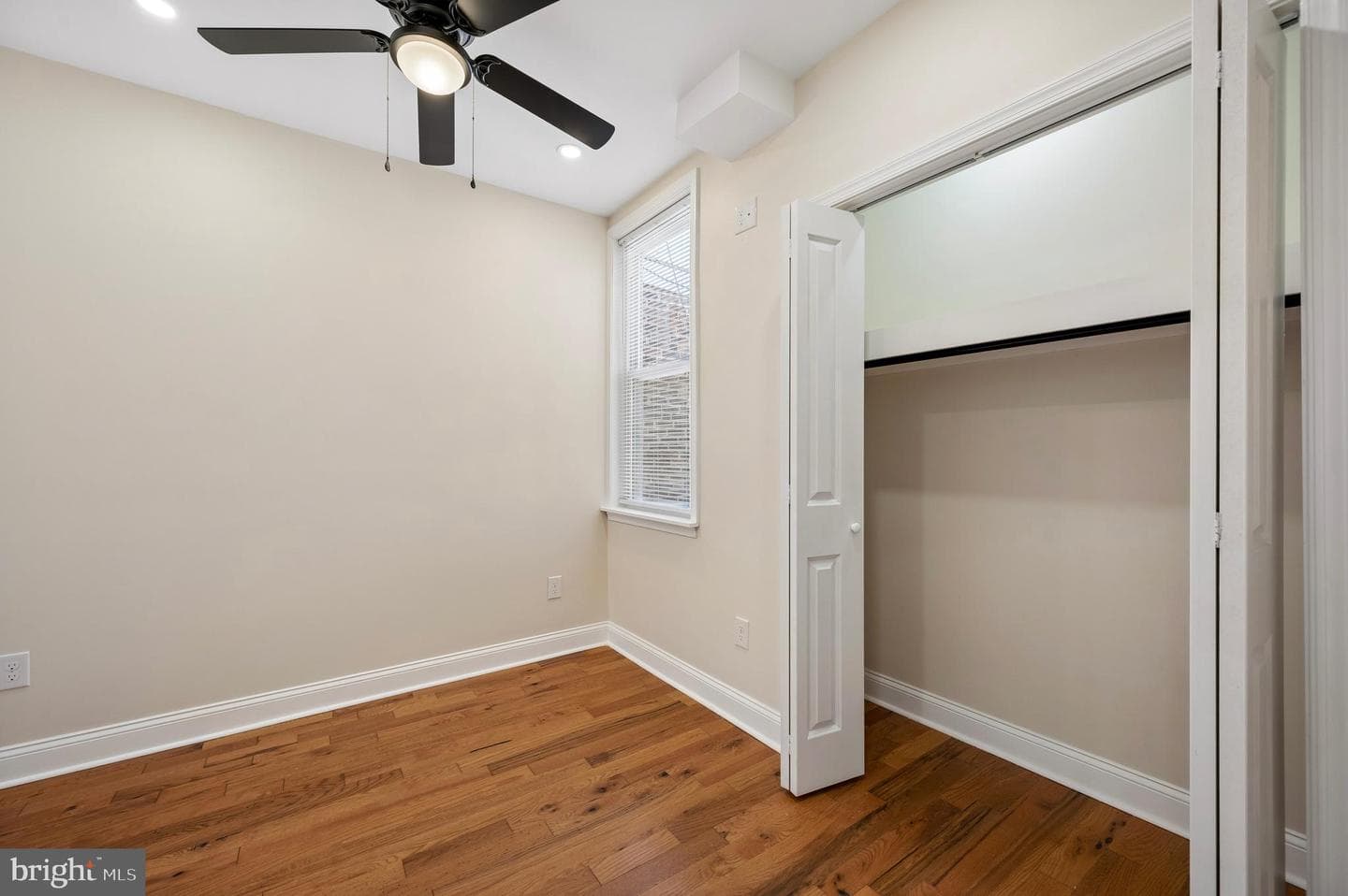 5753 Haddington Street photo 18
