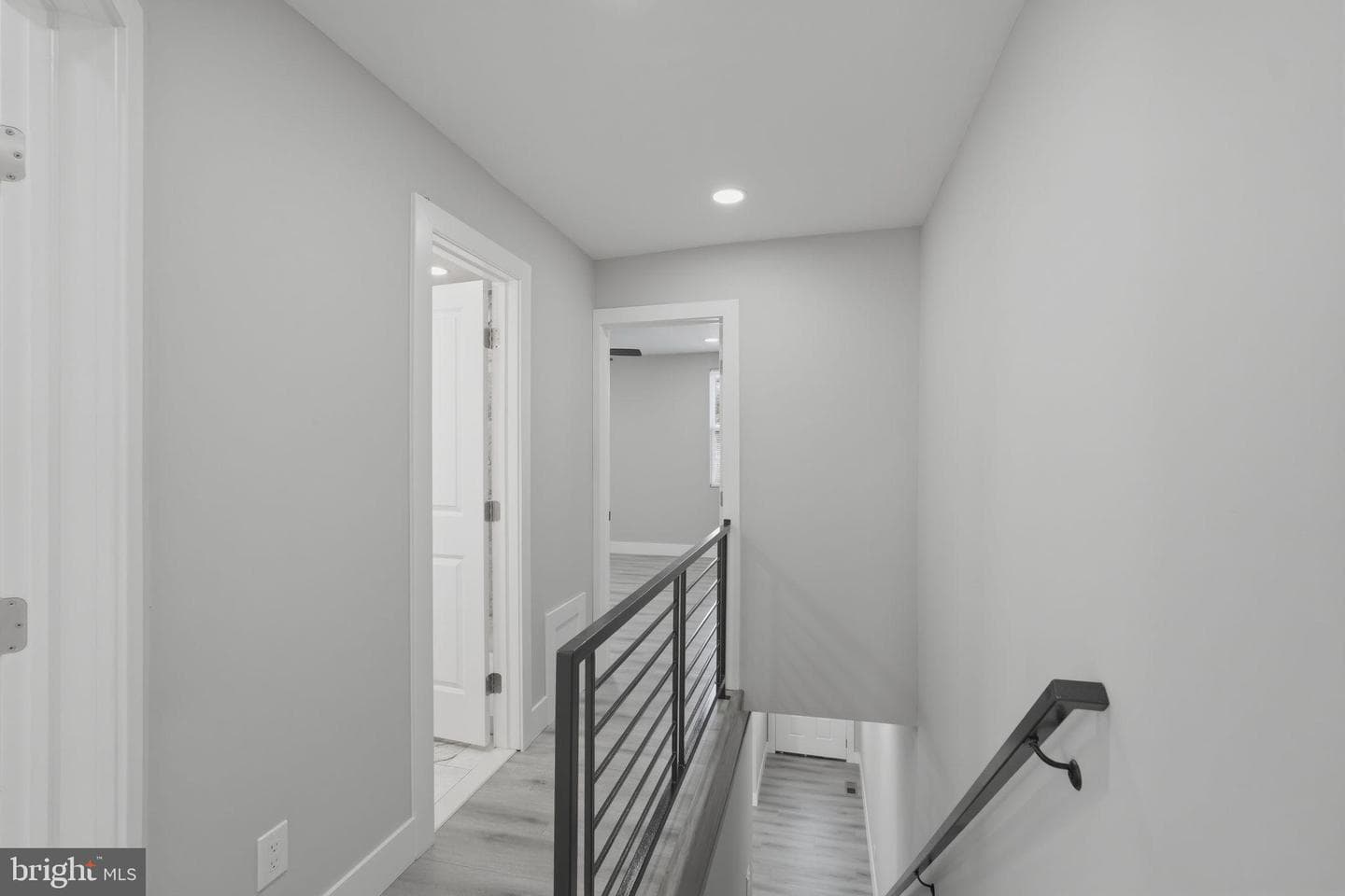 1408 Unruh Avenue photo 10