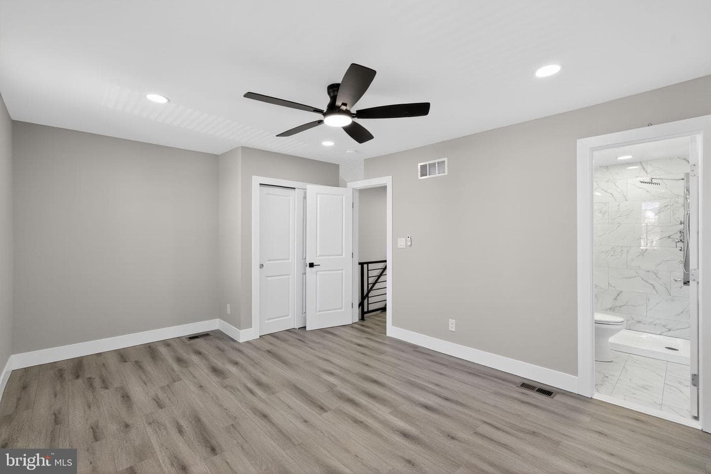 1408 Unruh Avenue photo 13