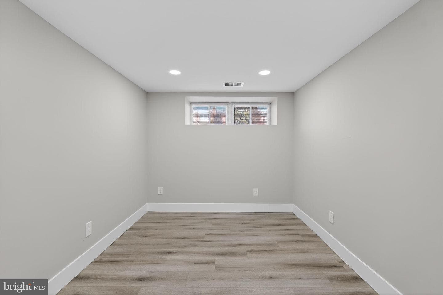 1408 Unruh Avenue photo 24