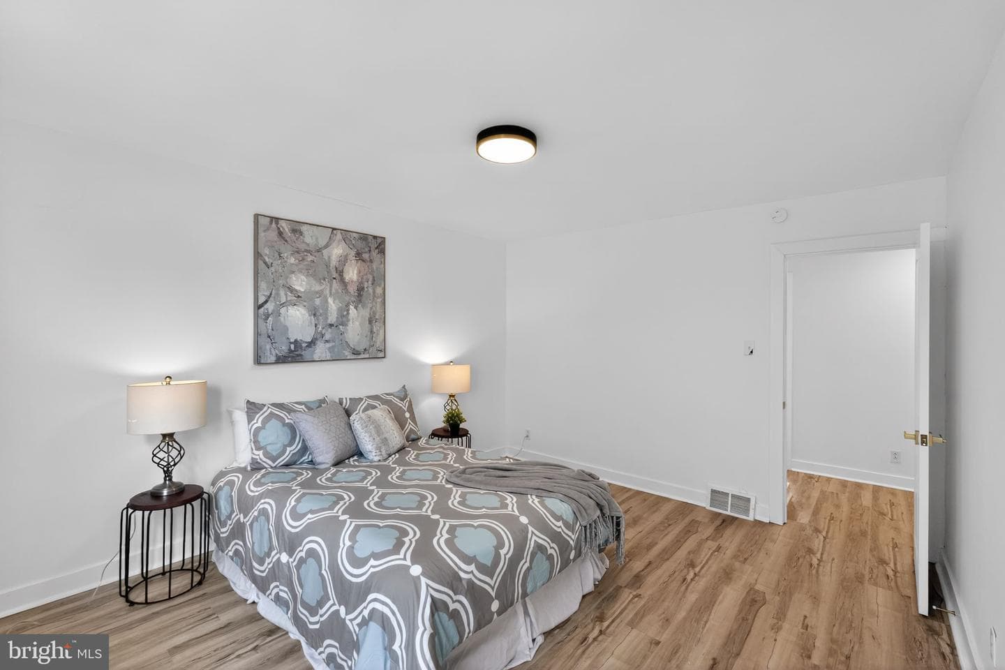 8613 Thouron Avenue photo 18