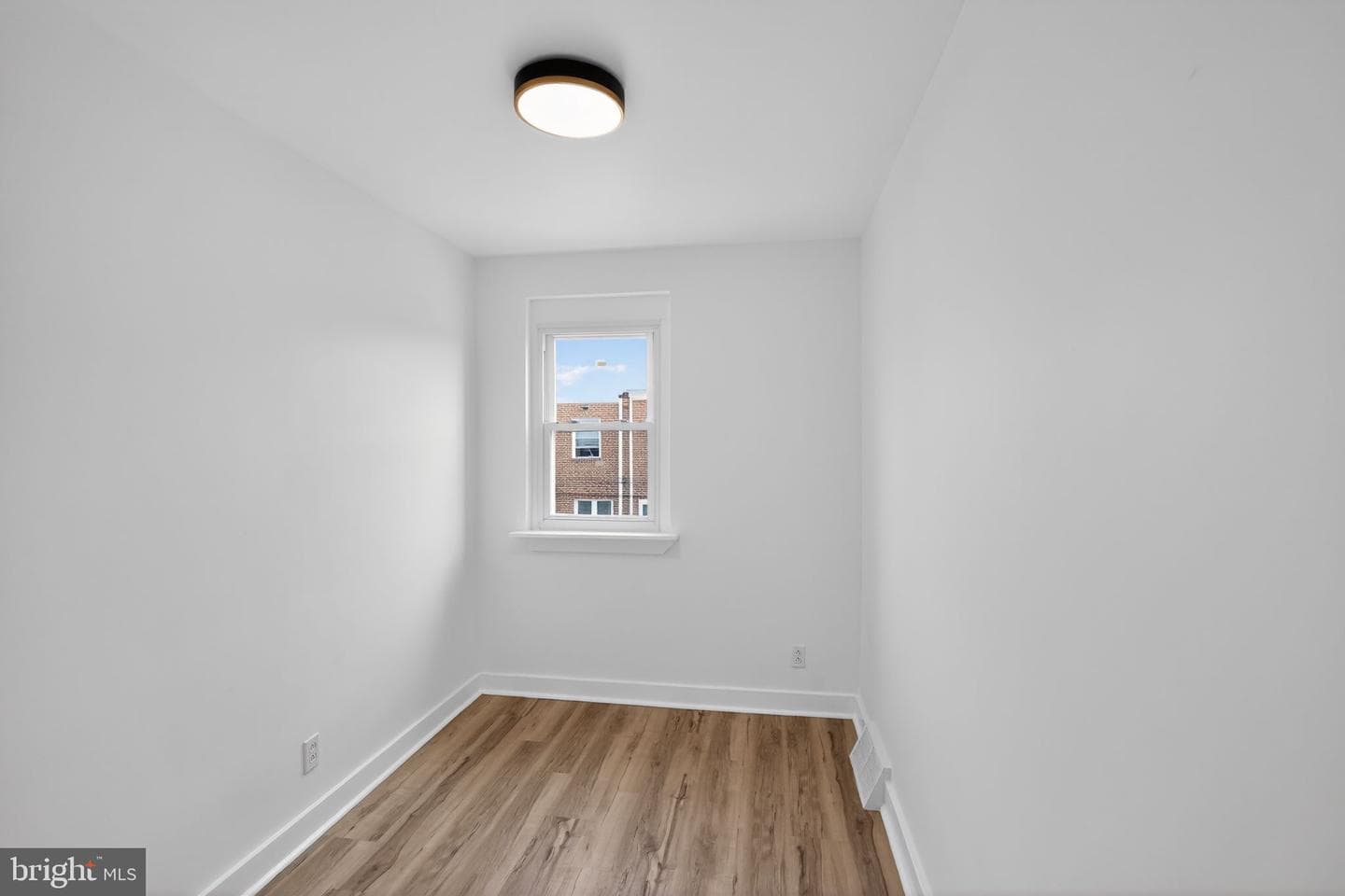 8613 Thouron Avenue photo 21
