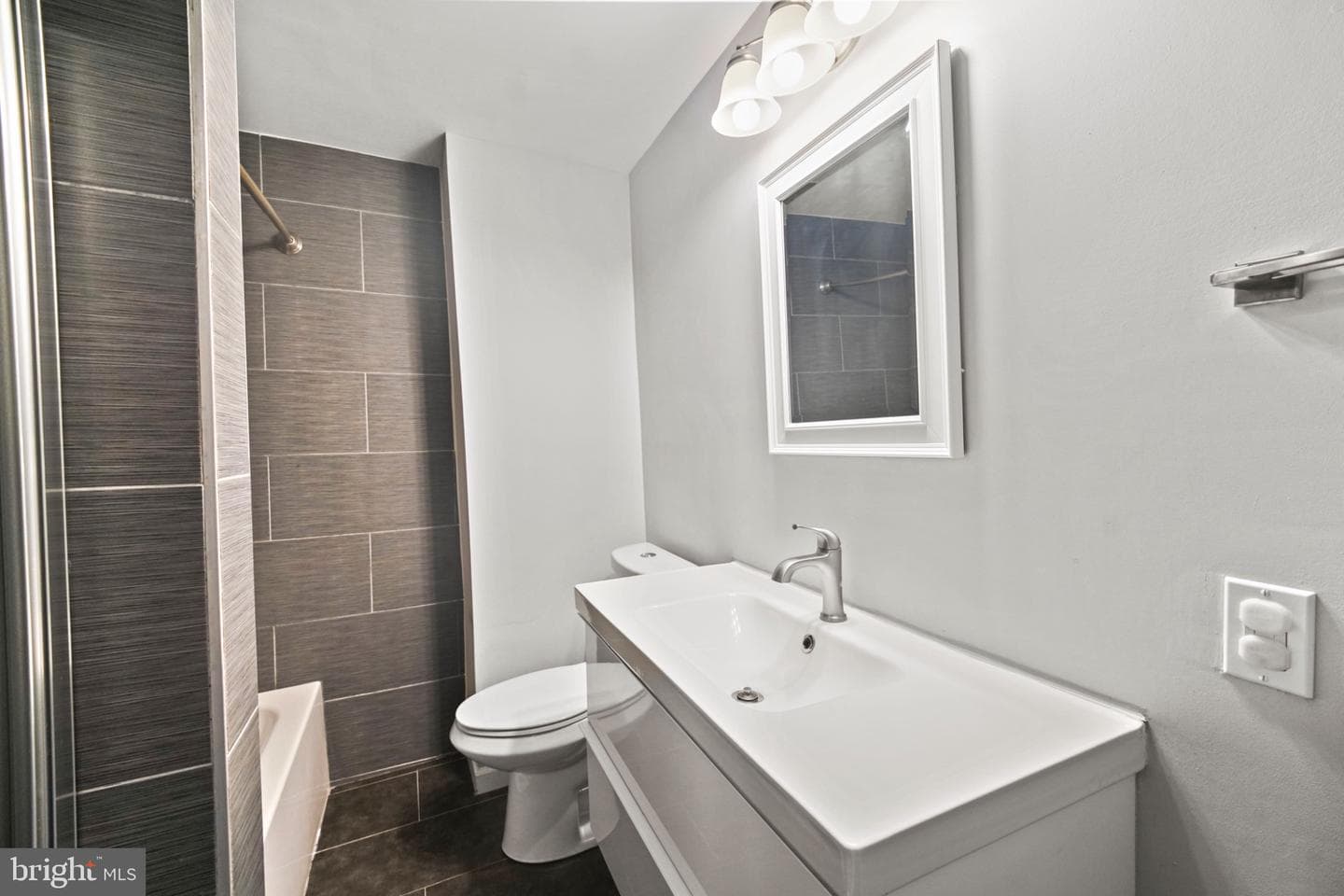 1607 S 28th Street photo 9