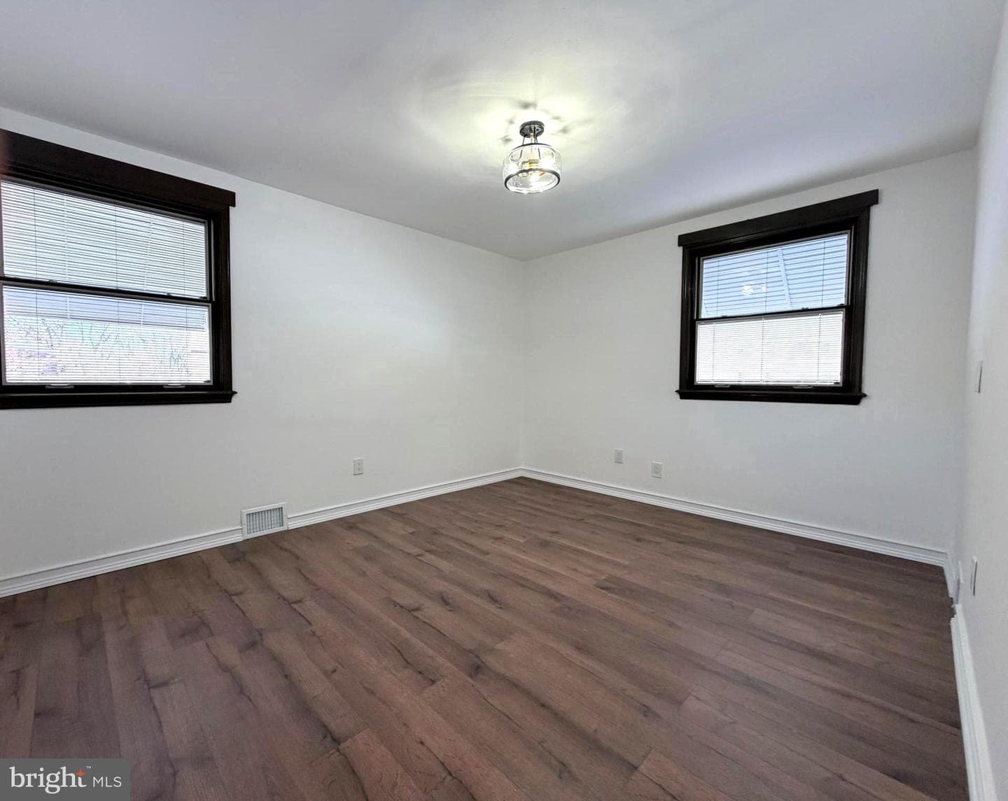 601 Colebrook Road photo 14