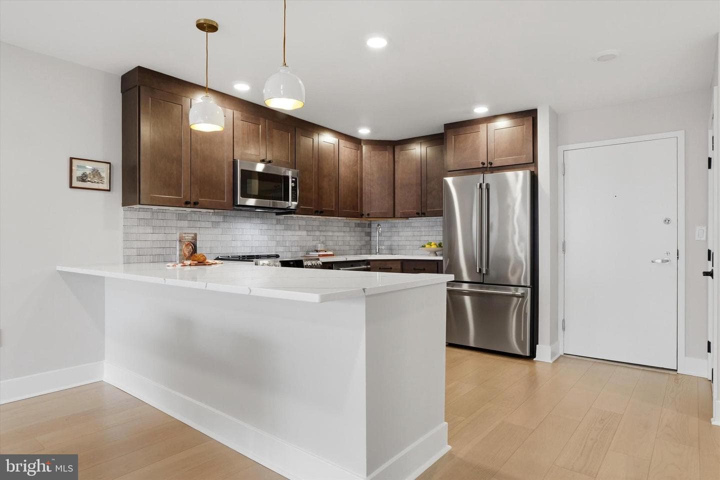 241 S 6th St #1304f photo 6