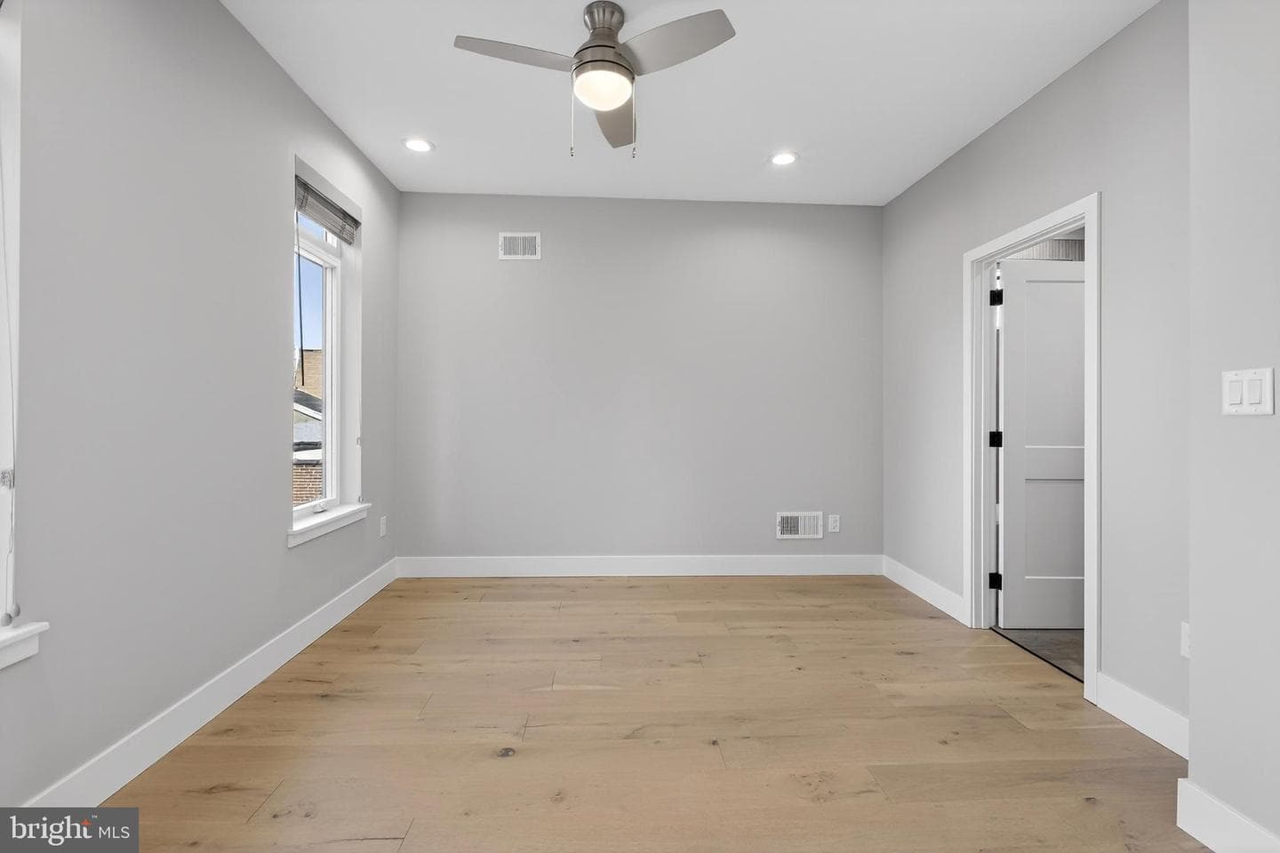 2840 Salmon Street photo 28