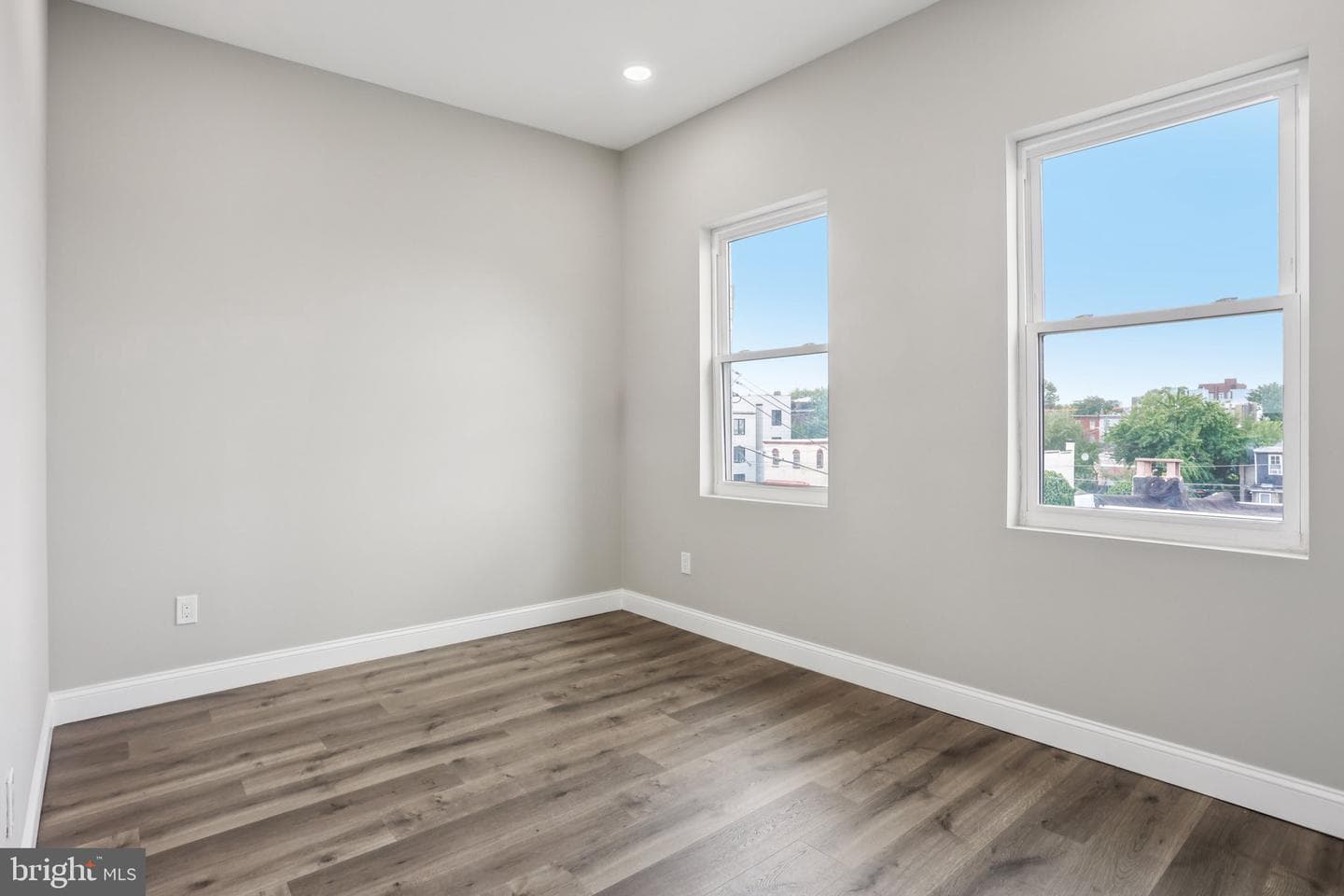 2225 N Waterloo Street photo 25