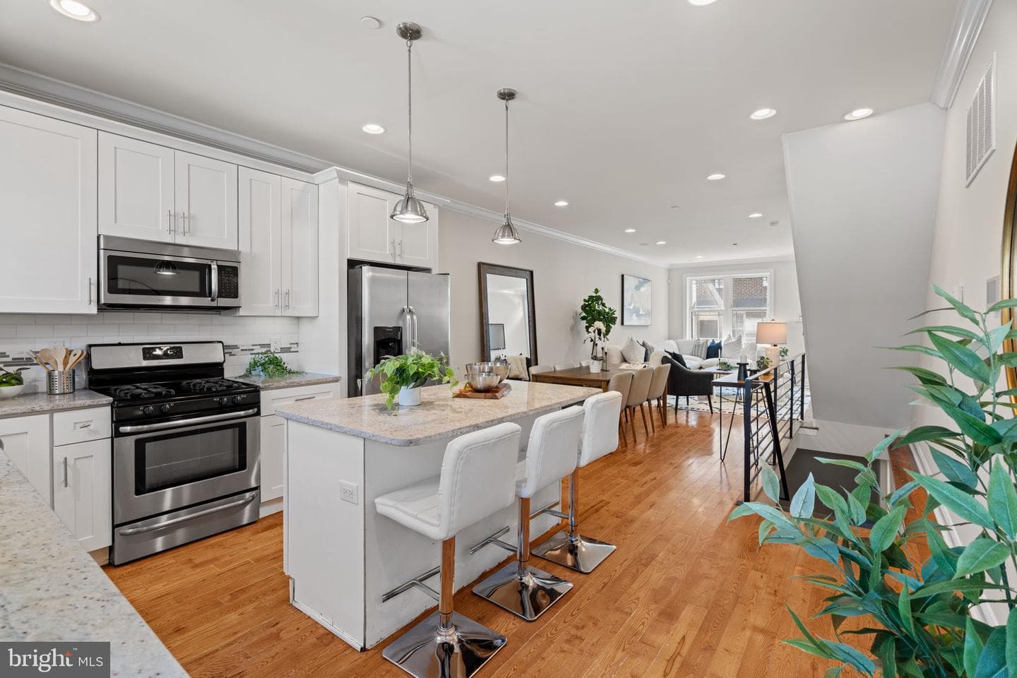 2039 E Hazzard Street photo 15