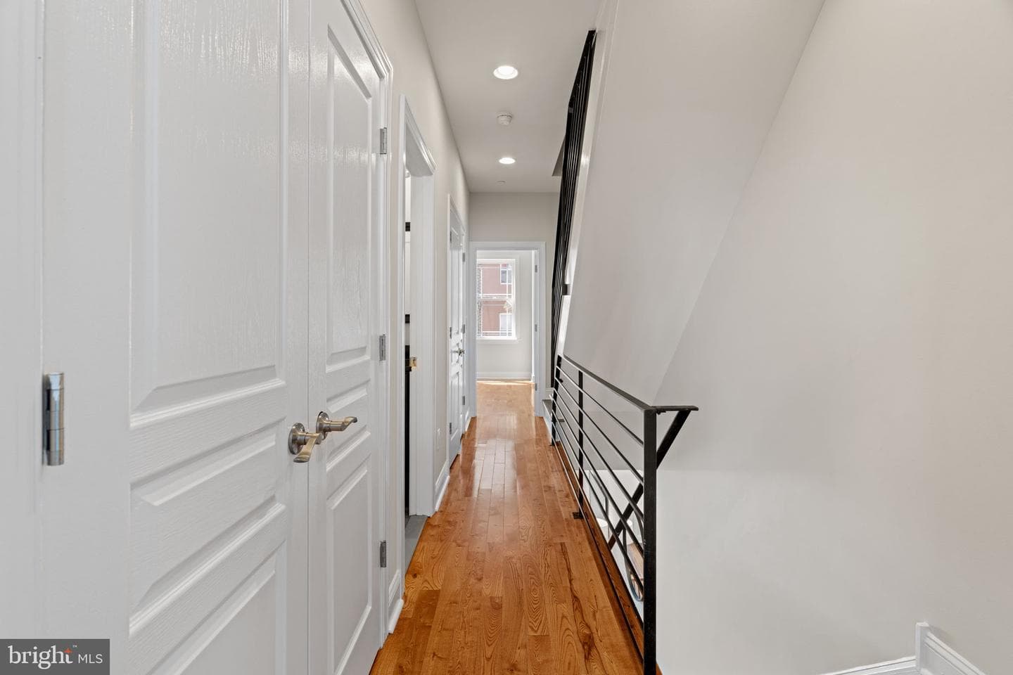 2039 E Hazzard Street photo 18