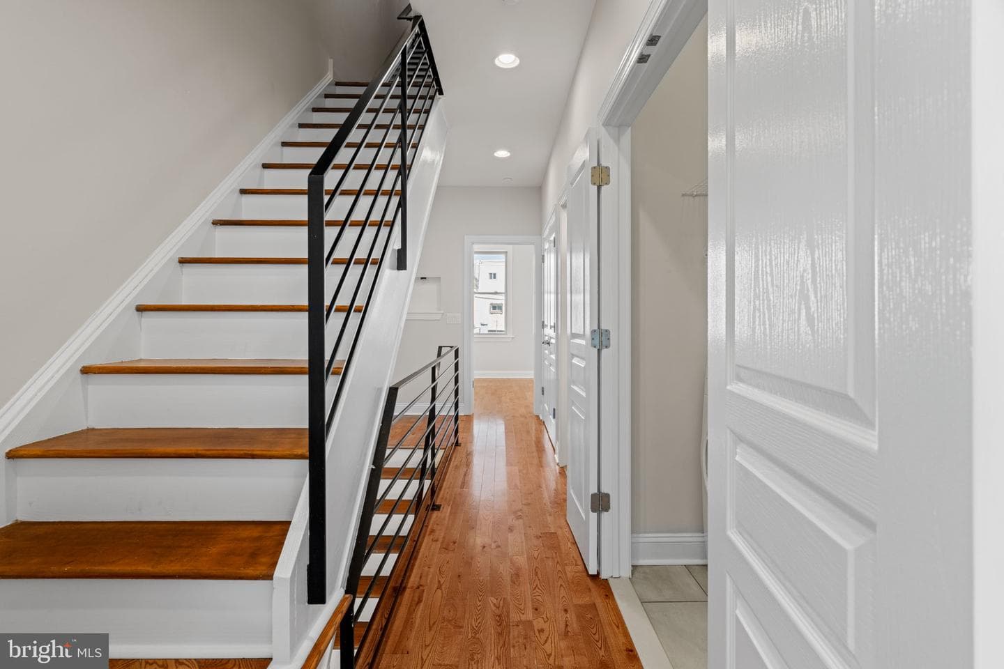 2039 E Hazzard Street photo 19