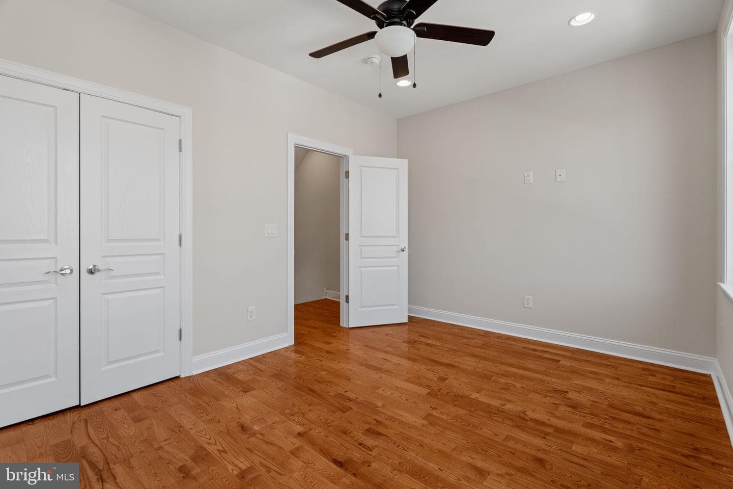 2039 E Hazzard Street photo 23