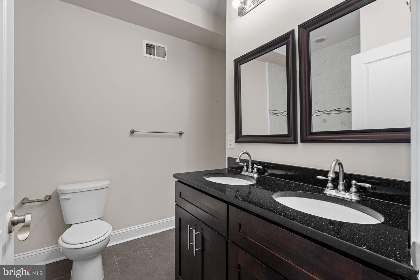 2039 E Hazzard Street photo 26