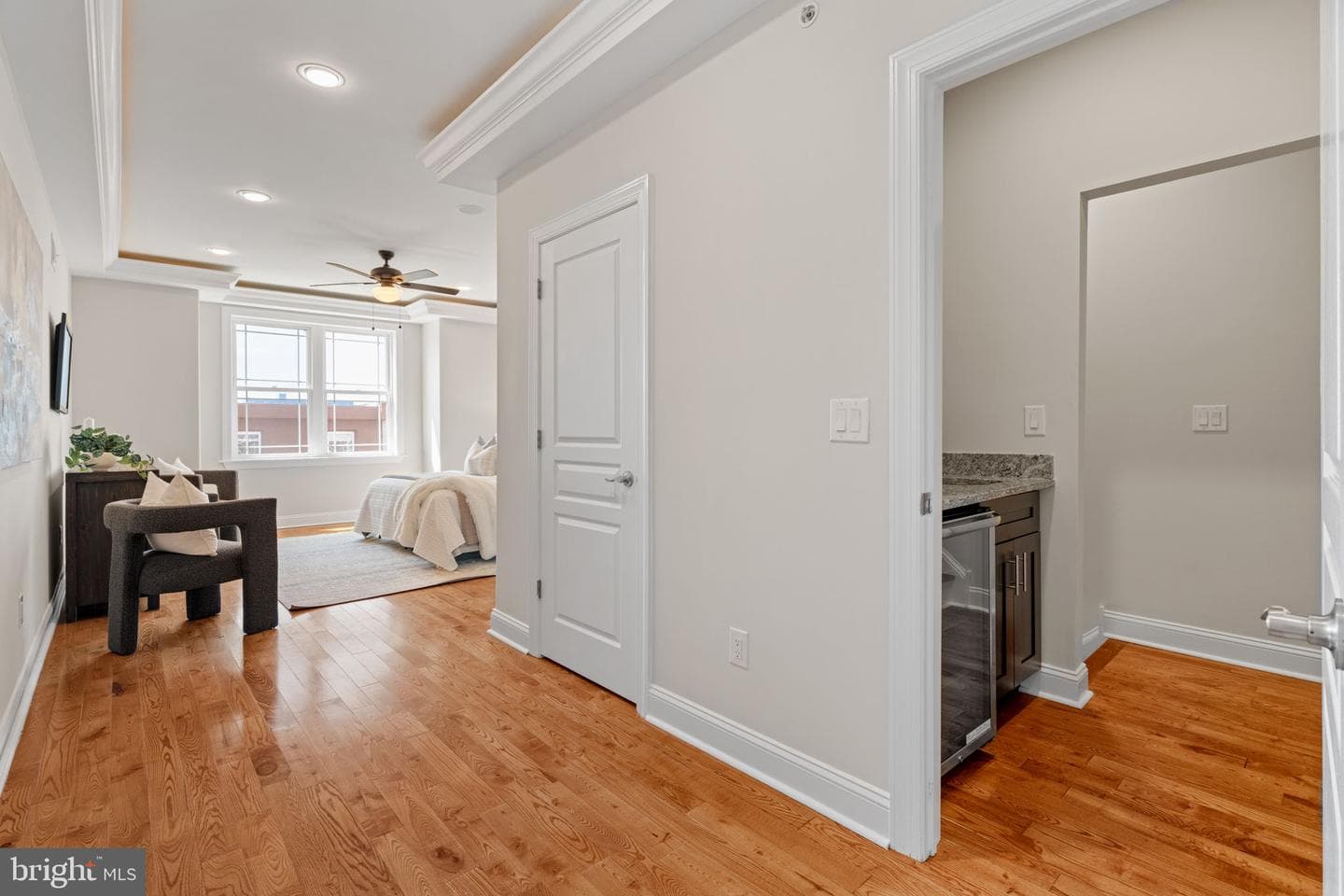 2039 E Hazzard Street photo 33