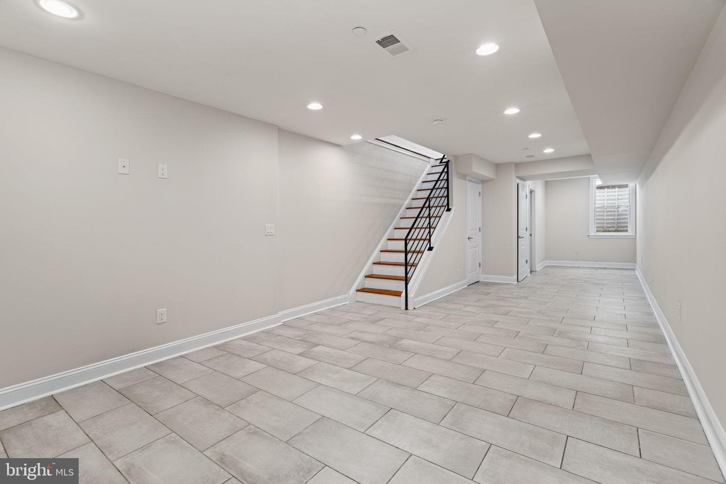 2039 E Hazzard Street photo 51