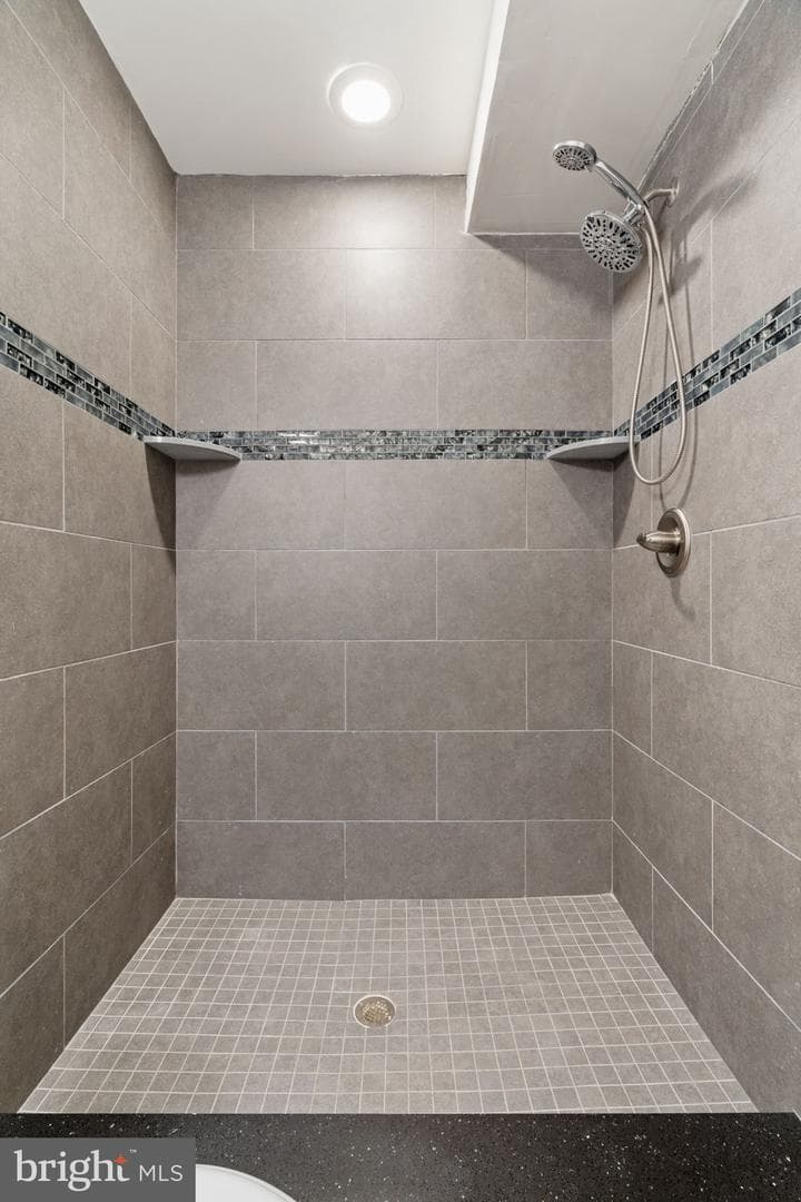 2039 E Hazzard Street photo 56