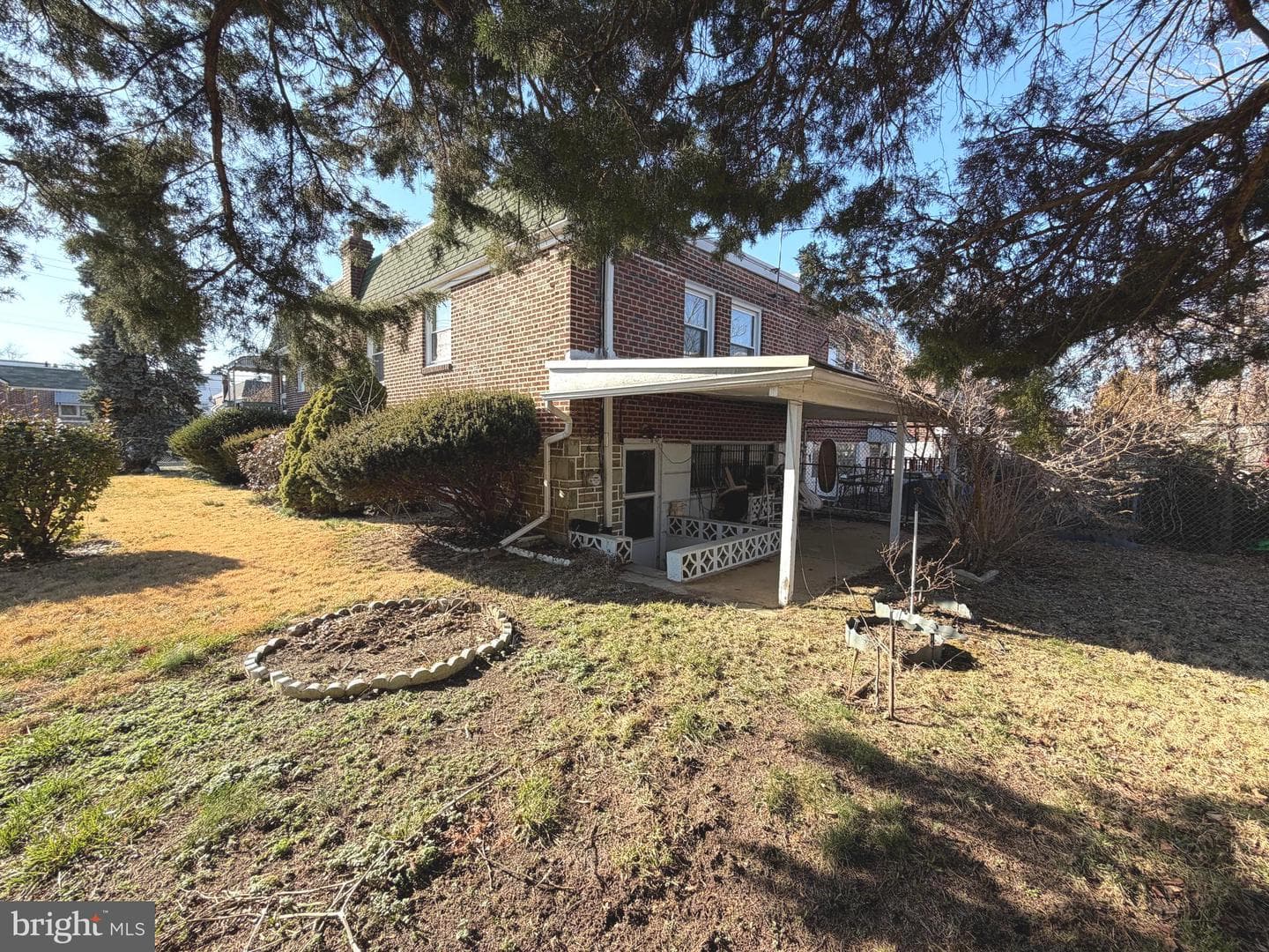 747 Greymont Street photo 2