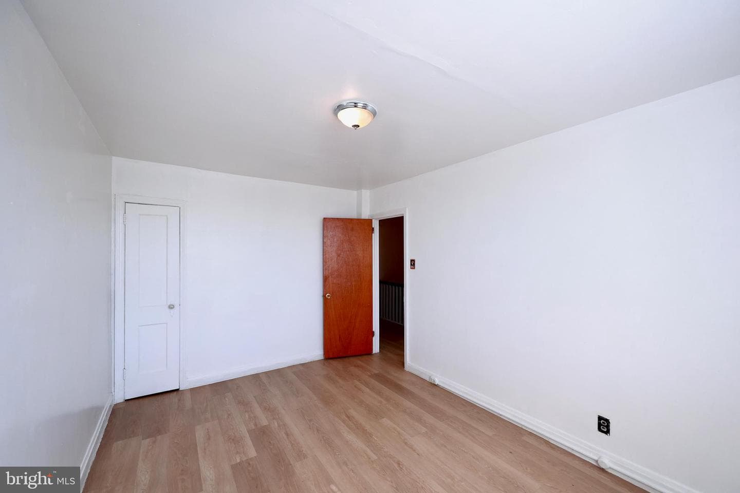 2936 Knorr Street photo 24