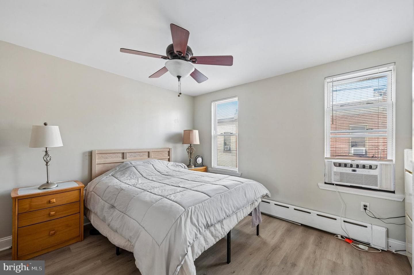2427 S Mole Street photo 11