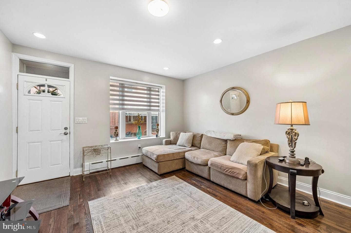 2427 S Mole Street photo 3