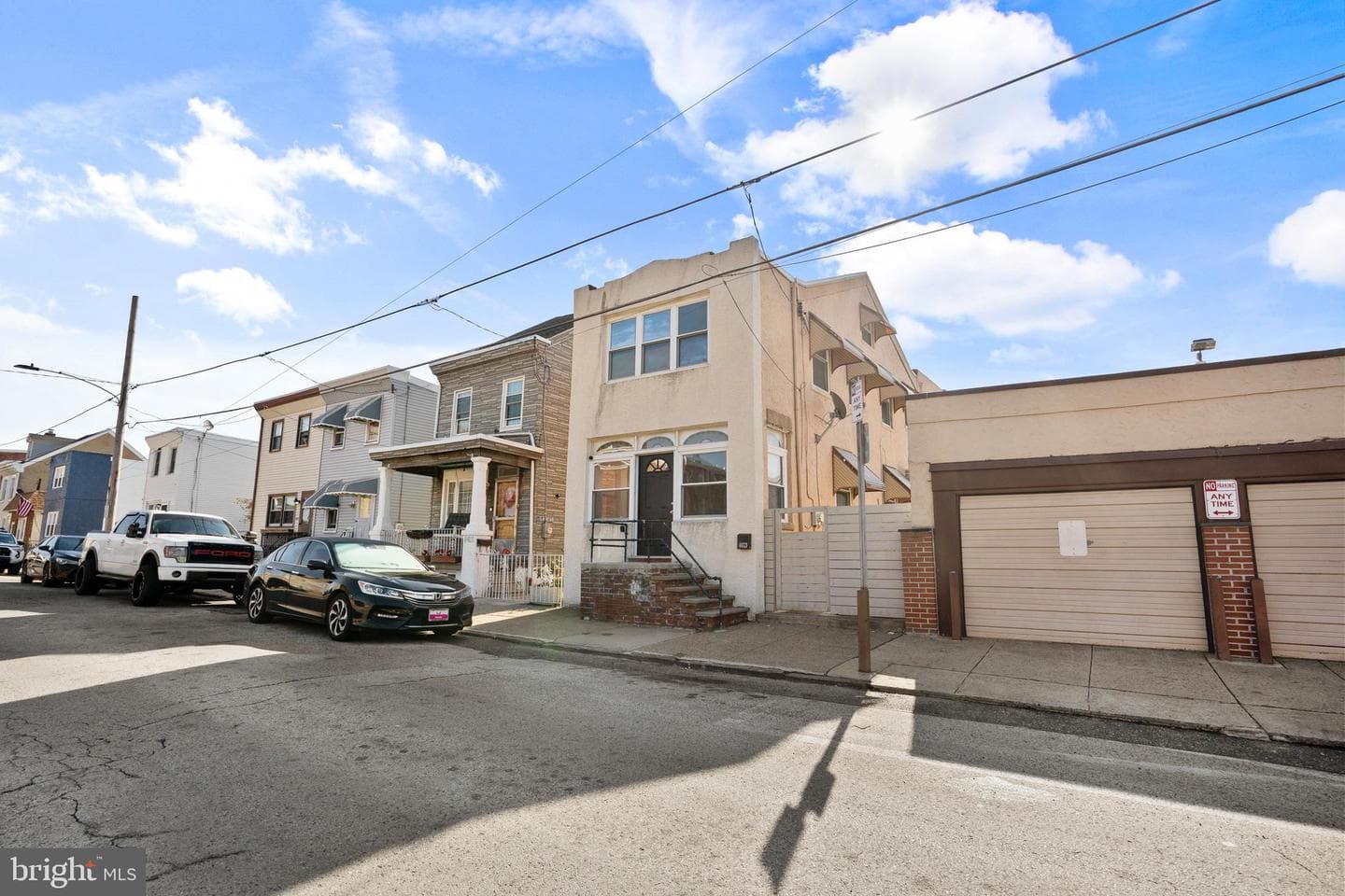 4613 Edgemont Street photo 2